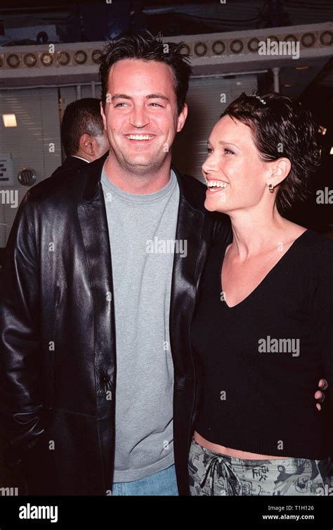 actor matthew perry married.